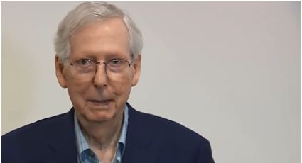 ¿Por qué el líder republicano McConnell se quedó paralizado? Esto dijo su médico