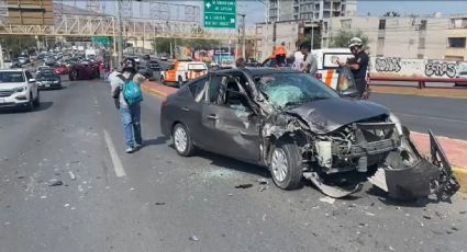 Choque múltiple en avenida Raúl Rangel Frías deja varios lesionados