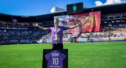 Jenni Hermoso se deja querer en su homenaje como campeona del mundo