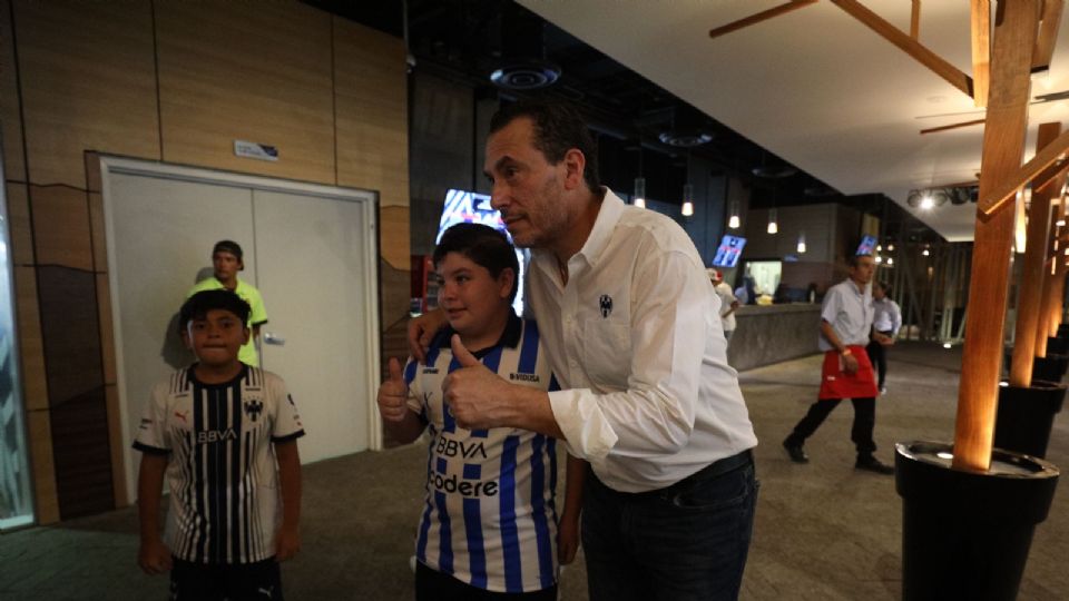 Manuel Filizolal habla en exclusiva para ABC Deportes y menciona que, con la llegada de Sergio Canales y Jesús Manuel “Tecatito” Corona, el equipo refrenda su compromiso de darle satisfacciones a la afición y buscar títulos.