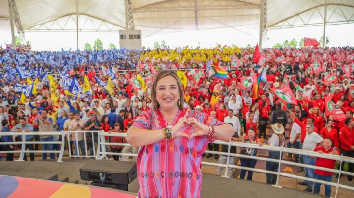 Xóchitl arremete contra Durazo, lo llama 'personaje folklórico y fake'