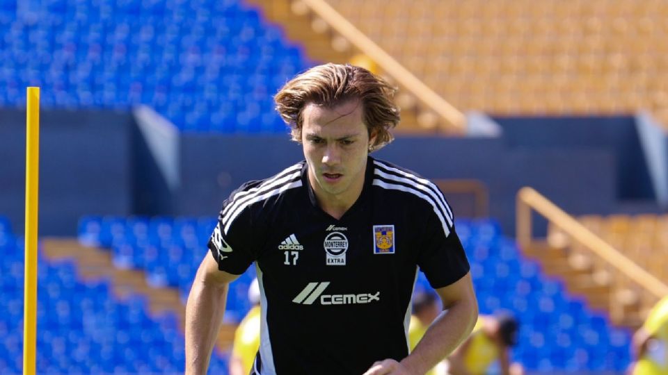 Sebastián Córdova sigue entrenando por separado del plantel felino, por lo que no sería convocado para enfrentar a los rojinegros este domingo.