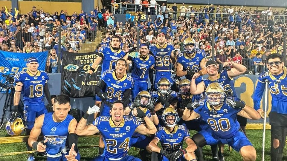 El equipo de la UANL derrotó 17-7 a los Borregos CEM en el Estadio Gaspar Mass para sumar su segunda victoria en el comienzo de la temporada de la ONEFA.