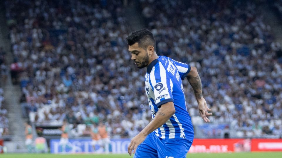 Una década después de su salida del equipo para iniciar su carrera en Europa, Jesús Manuel 'Tecatito' Corona reaparece como futbolista de Rayados.