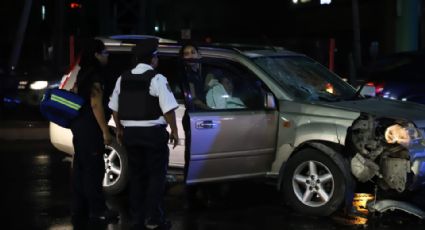 Tras lluvia, choque en avenida Miguel Alemán deja una mujer lesionada