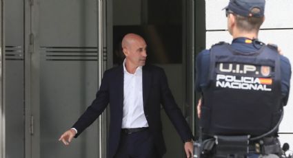 Bloquean cuentas bancarias y embargan bienes a Luis Rubiales