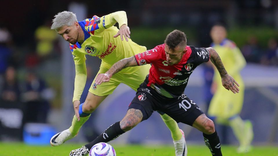 Brian Lozano en partido contra el América en al Apertura 2023.