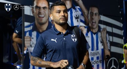 Llegan Tigres y Rayados al Estadio Universitario al mismo tiempo