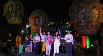 Con desfile de globos gigantes inicia el Festival Santa Lucía 2023 en Monterrey