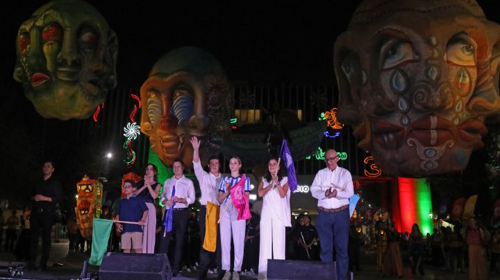 Con desfile de globos gigantes inicia el Festival Santa Lucía 2023 en Monterrey