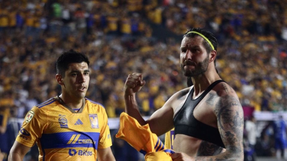 André-pierre Gignac celebra una de sus dos anotaciones ante Rayados en el Clásico Regio