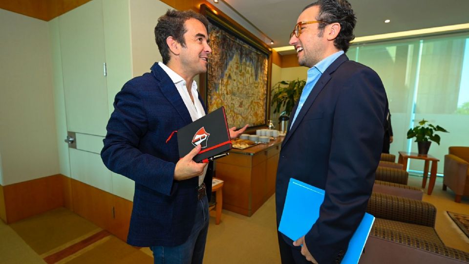 Mauricio Culebro (derecha), presidente de Tigres, junto a José Riestra, presidente del Atlas.