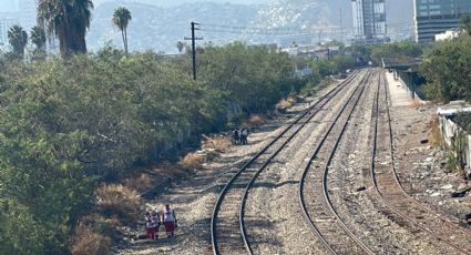 Hallan a pareja muerta sobre las vías del tren en la colonia Industrial