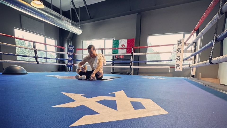 Saúl Álvarez se sigue preparando para enfrentar a Jermell Charlo el próximo 30 de septiembre