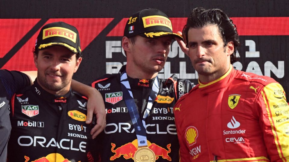 Max Verstappen consiguió su décima victoria consecutiva, superando el récord Vettel, mientras que Sergio Pérez culminó en segundo lugar en el Gran Premio de Italia. Sainz fue tercero.