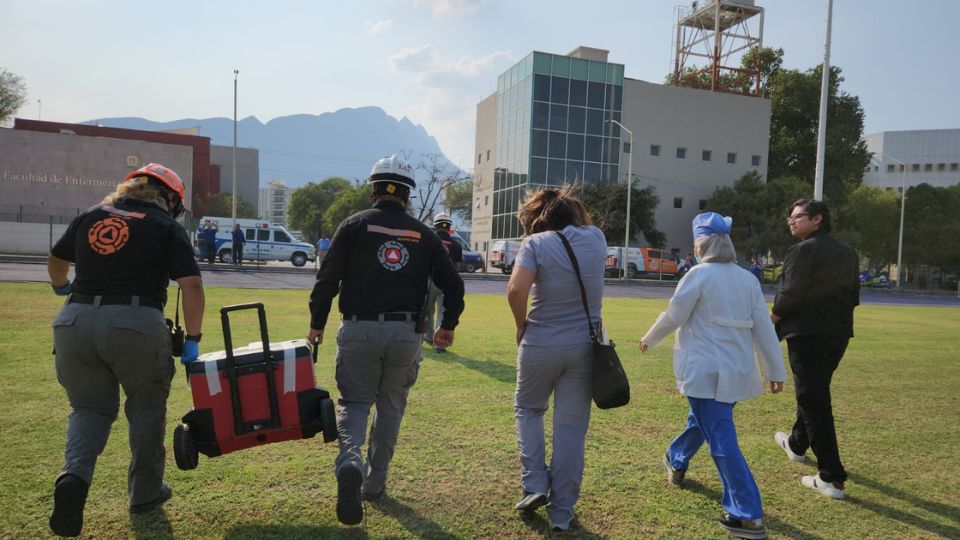 Los órganos fueron recibidos por elementos de Protección Civil de Nuevo León.