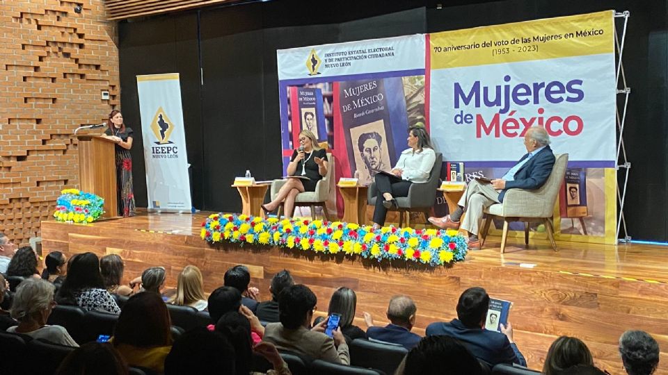 Presentación del libro Mujeres en México, organizada por el Instituto Estatal Electoral y de Participación Ciudadana (IEEPC)