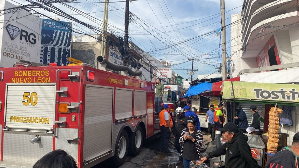 Incendio en local