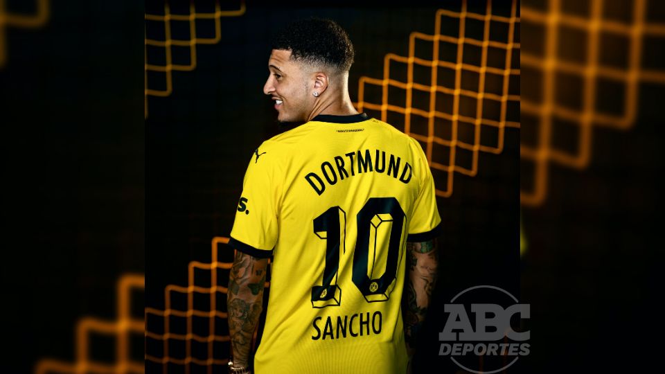 El Manchester United ha cedido al atacante inglés Jadon Sancho al Borussia Dortmund hasta final de temporada.