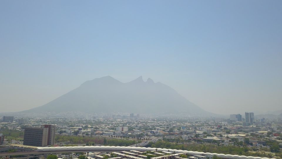 Monterrey luce mala y muy mala calidad del aire