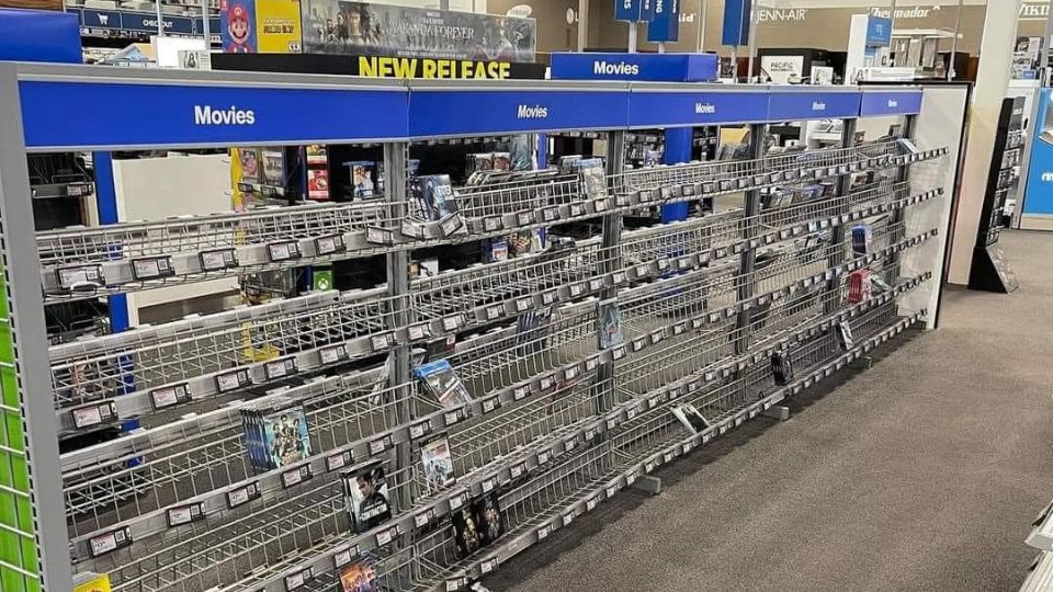 Discos comienzan a escasear en tiendas Best Buy | Facebook / Jeff McMahan