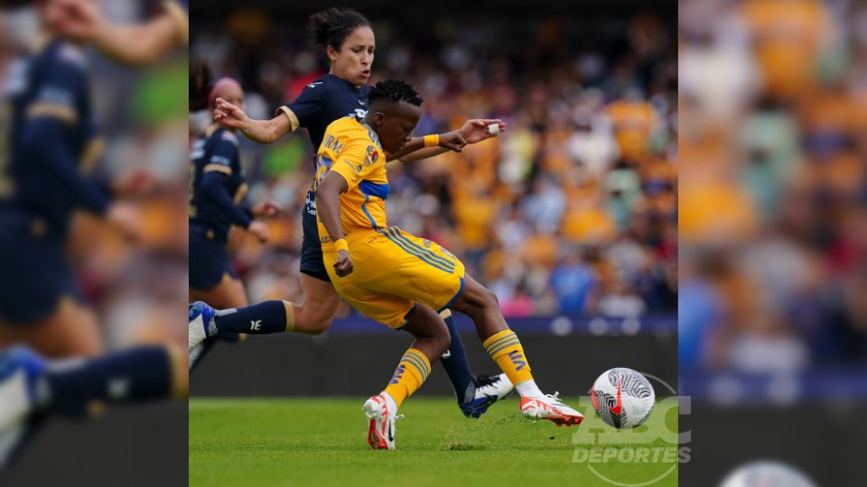 Thembi Kgatlana hizo sus primeros  goles con la camisa de las Tigres.