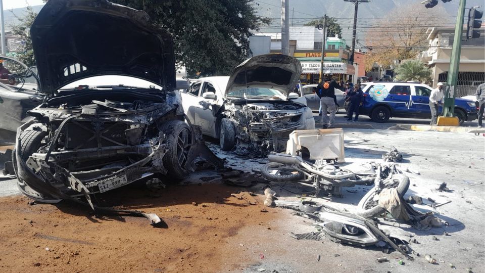 Autos después del incendio.