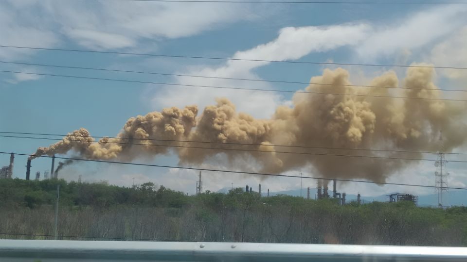 Refinería de Pemex en Cadereyta podría ser reubicada o clausurada