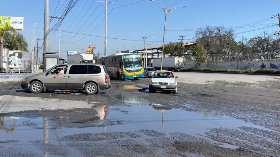 Baches en avenida López Mateos.