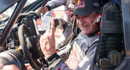 Carlos Sainz se cita con el olimpo del automovilismo y alza su cuarto Dakar