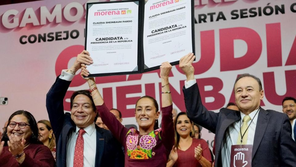 Claudia Sheinbaum recibe constancia como candidata de Morena rumbo a la Presidencia de México.