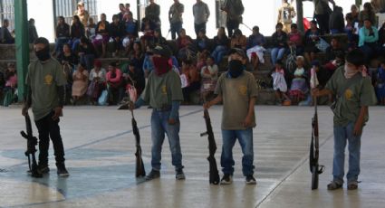 En Guerrero 20 niños toman las armas para cuidar de su comunidad