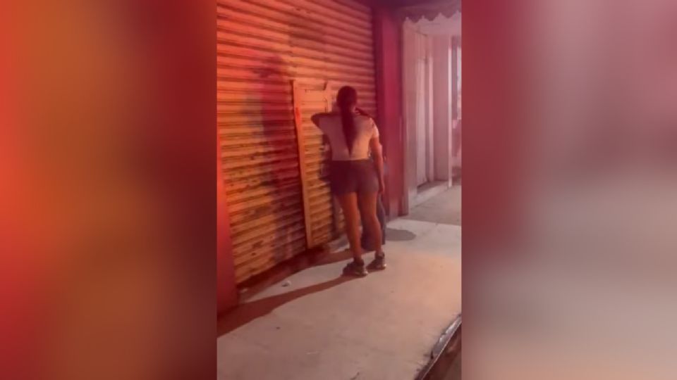 Madre olvida a su hijo en establecimiento comercial