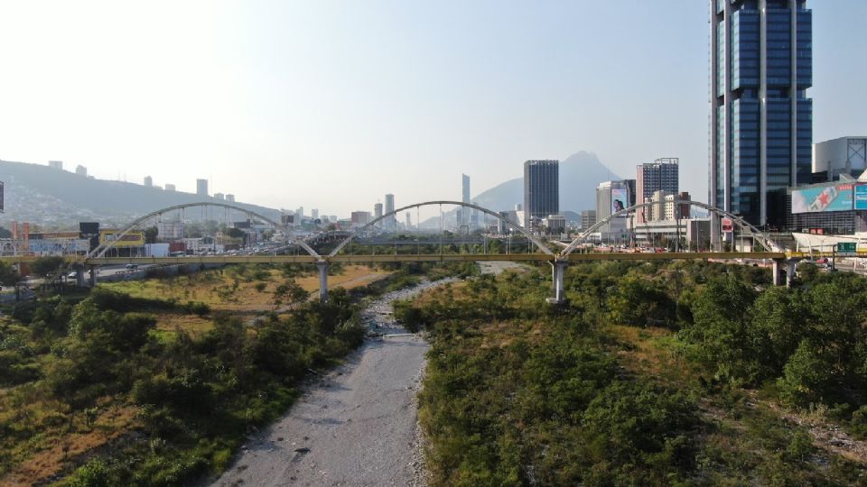 Río Santa Catarina en la ciudad de Monterrey