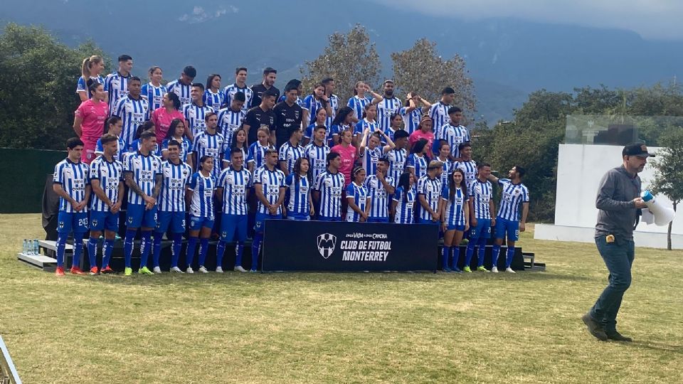 El equipo de Monterrey se tomó la fotografóa oficial del Clausura 2024 en las instalaciones de 'El Barrial'