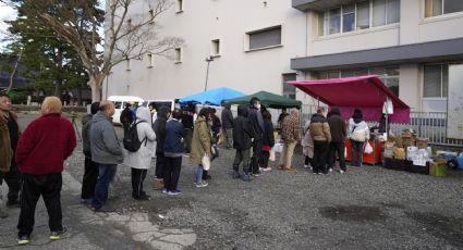 Tras terremoto, japoneses claman por agua y comida