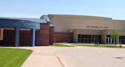 Tiroteo en secundaria de Iowa deja al menos un muerto