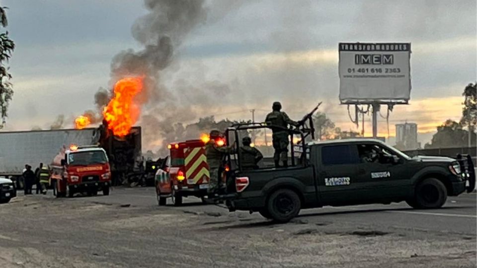 Narcobloqueos en Guanajuato como respuesta a detención de presuntos criminales