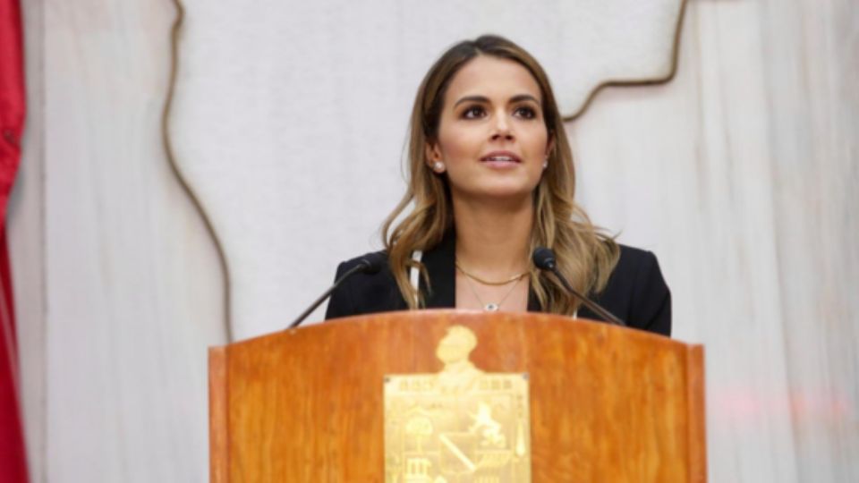 Lorena de la Garza, titular del Poder Legislativo.