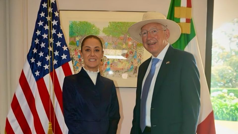 Presidenta Claudia Sheinbaum junto al embajador Ken Salazar | Facebook / Claudia Sheinbaum