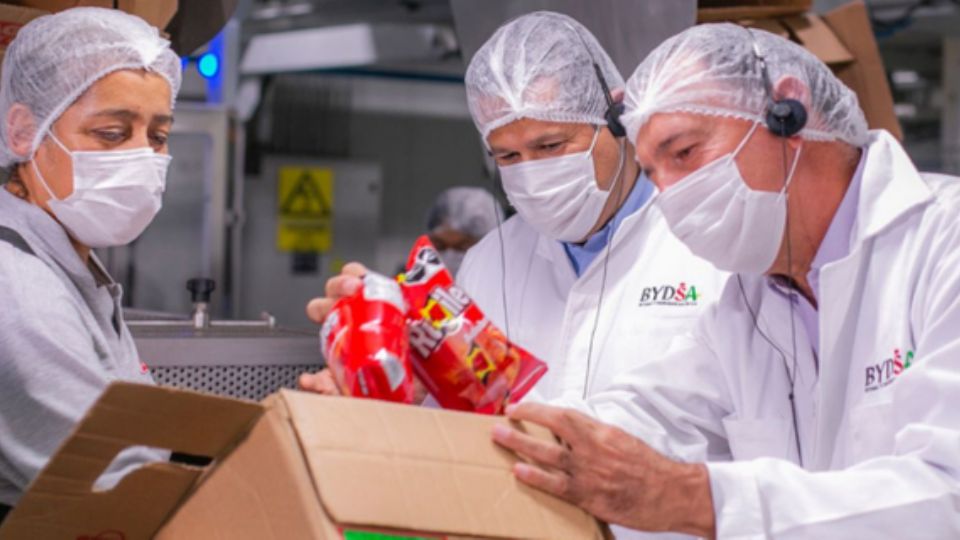 Trabajadores de la empresa Xignux.