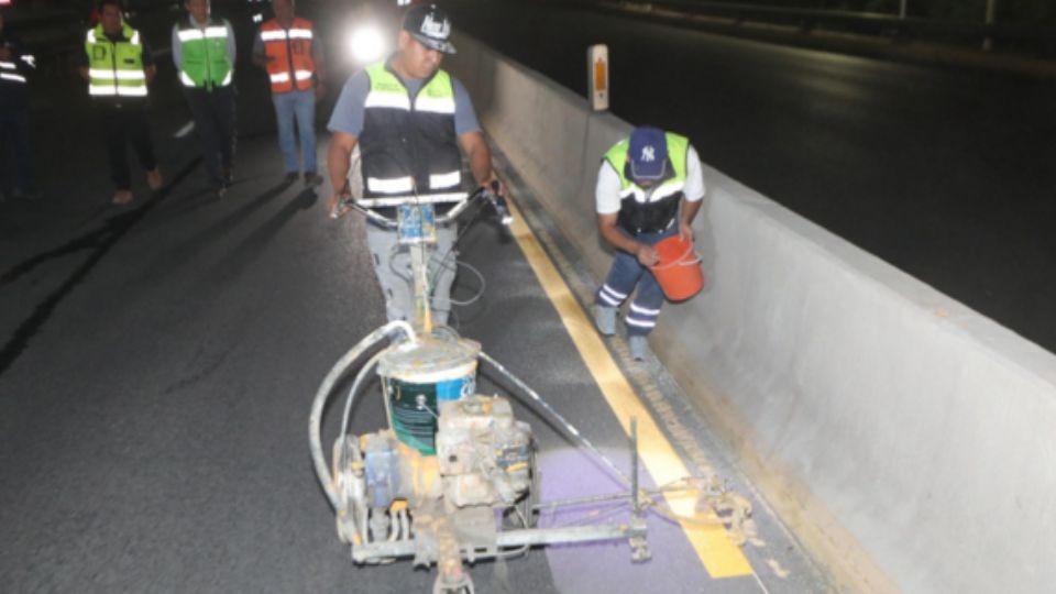 Trabajos de delimitación de carriles.