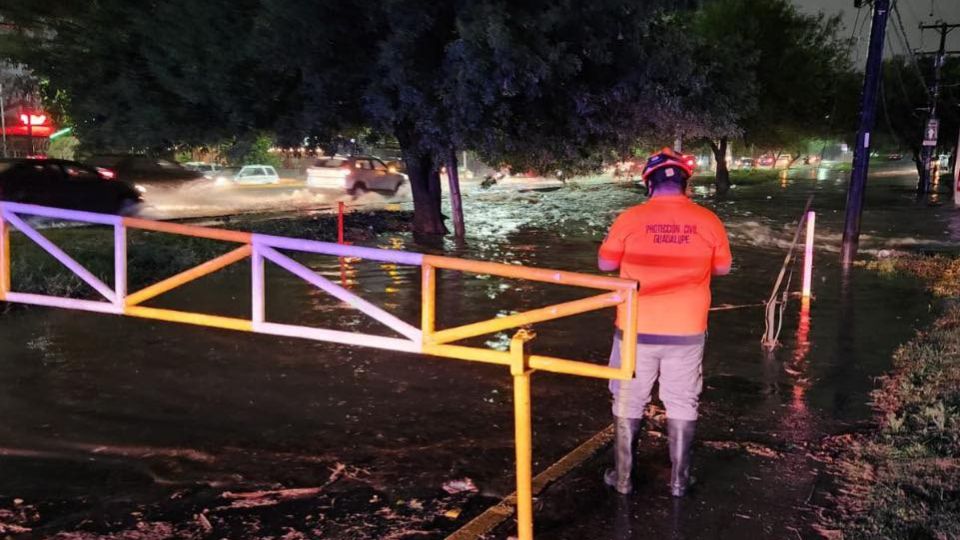 Inundaciones en calles de Guadalupe | Facebook / Municipio de Guadalupe, Nuevo León