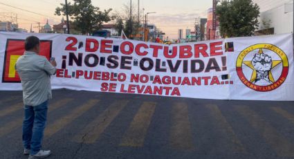 Marchan en Monterrey para conmemorar la masacre estudiantil de Tlatelolco