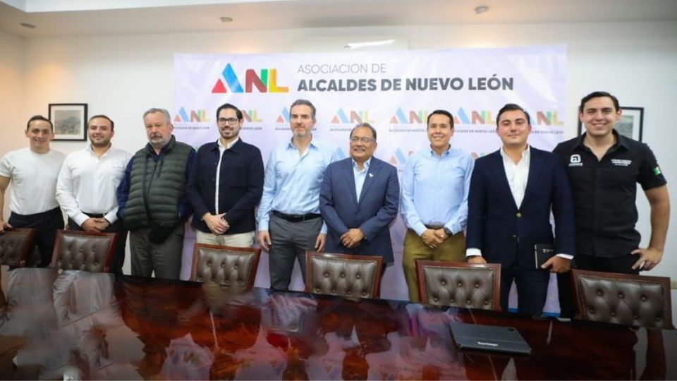 Asociación Alcaldes de Nuevo León reunidos