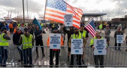 Los estibadores realizan huelga en los puertos de Nueva York y Nueva Jersey