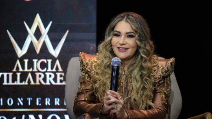 Alicia Villarreal obtiene orden de restricción contra su esposo