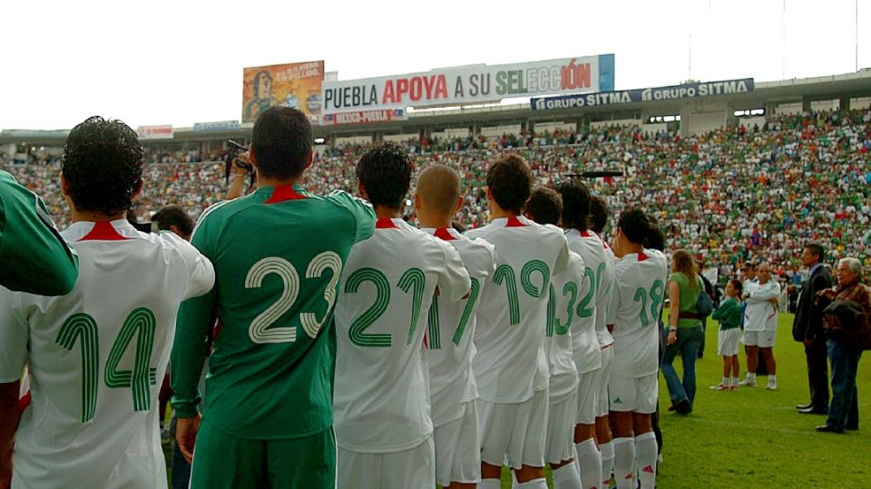 La Selección Mexicana cumple una promesa hecha en 2007 a los aficionados que asistieron al partido suspendido contra Panamá.