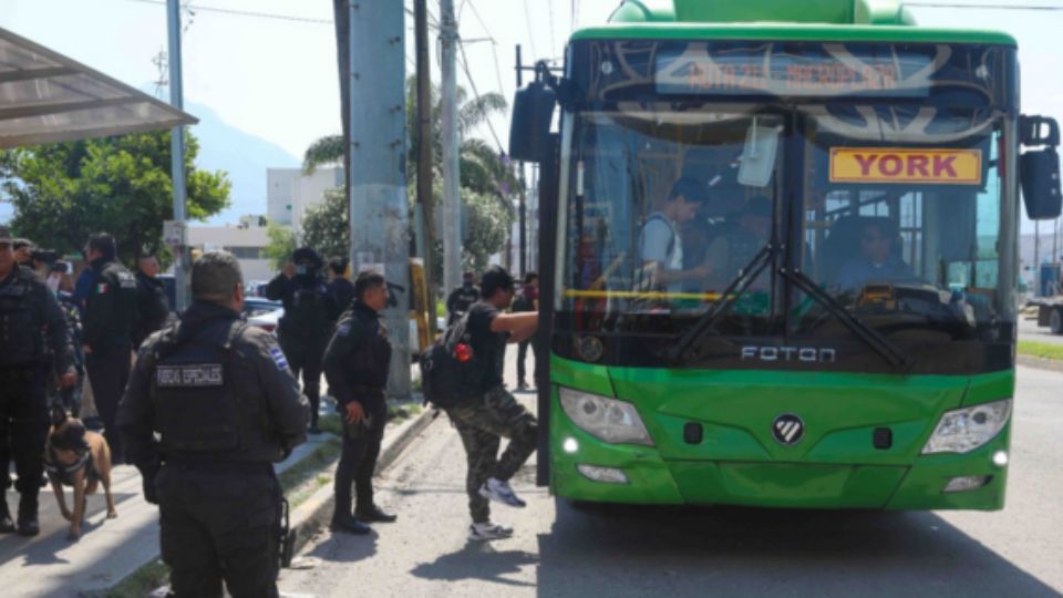 Operativo en camiones urbanos en San Nicolás.