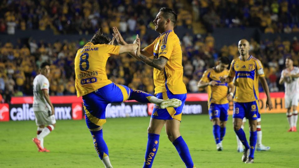 Gignac y Brunetta guían a Tigres a la victoria ante Toluca